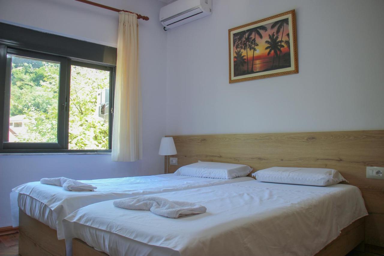 Ballo Apartments Gjirokastër Eksteriør billede