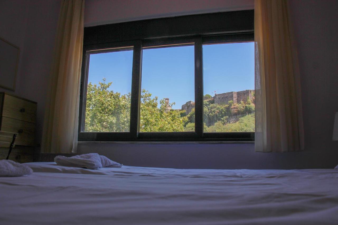 Ballo Apartments Gjirokastër Eksteriør billede