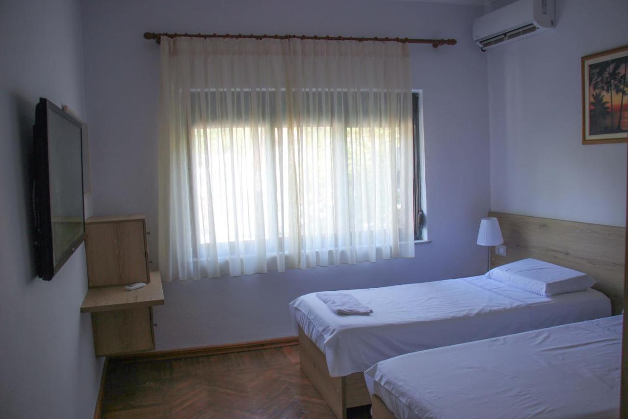 Ballo Apartments Gjirokastër Eksteriør billede