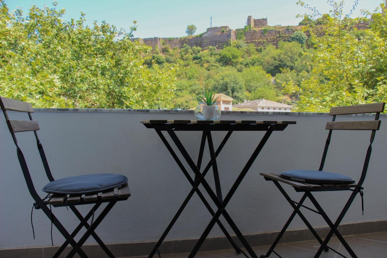 Ballo Apartments Gjirokastër Eksteriør billede