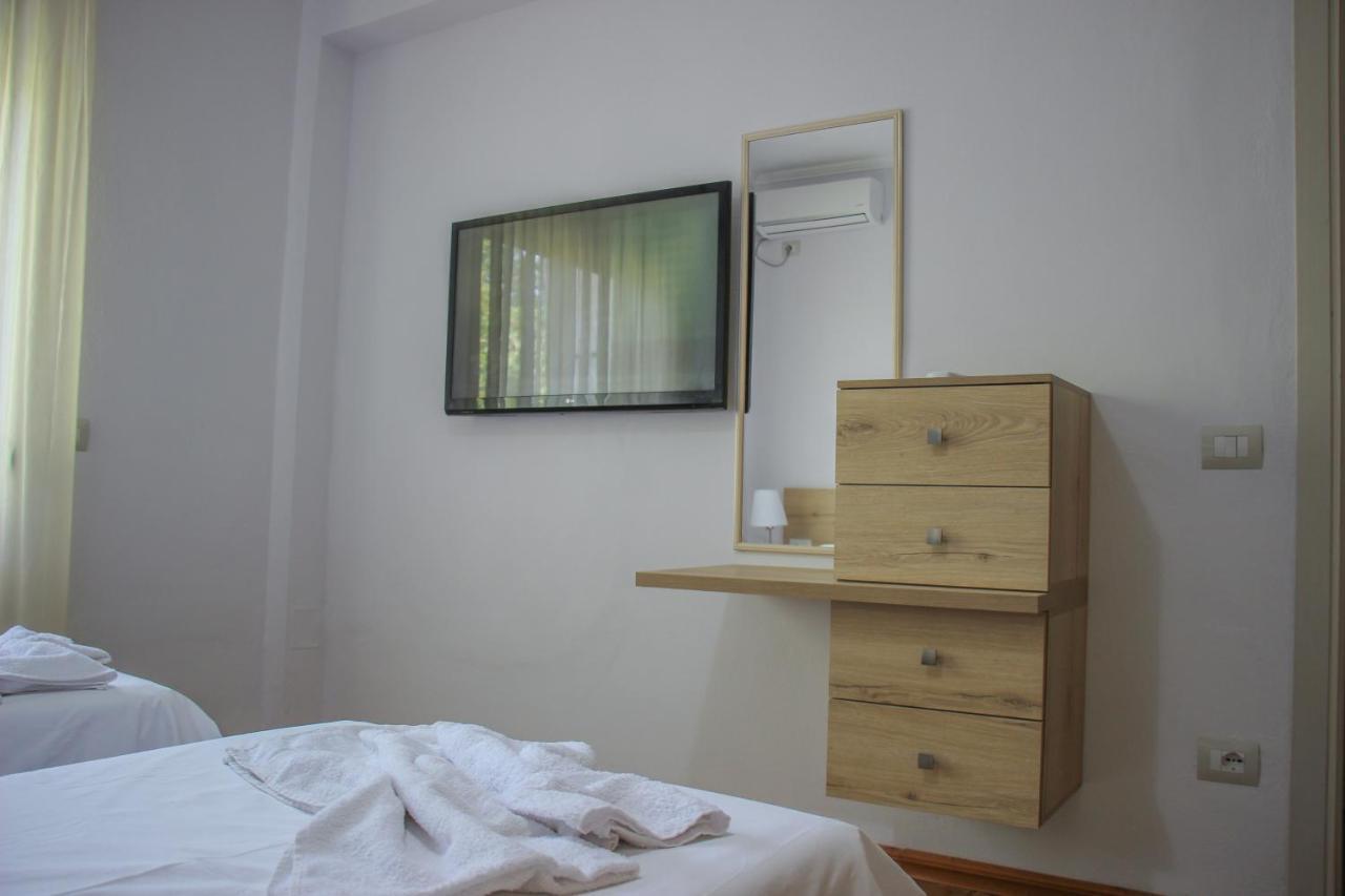 Ballo Apartments Gjirokastër Eksteriør billede